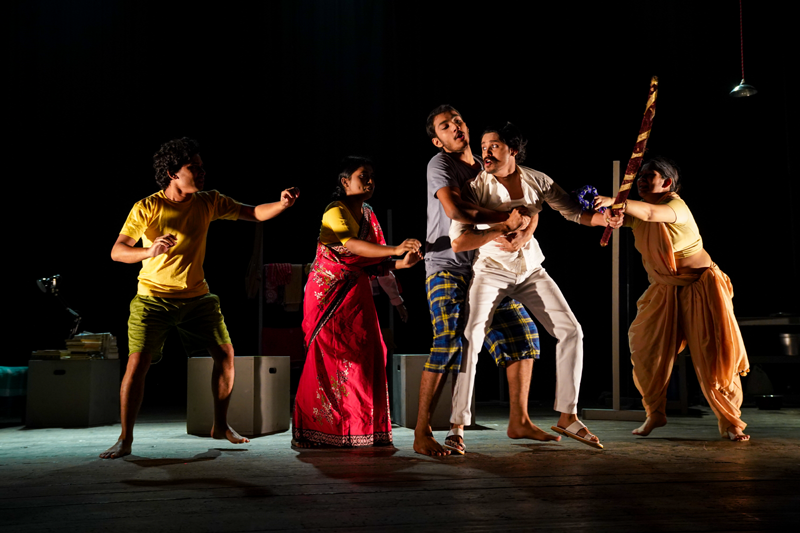 Abhi Raat Baaki Hai 10